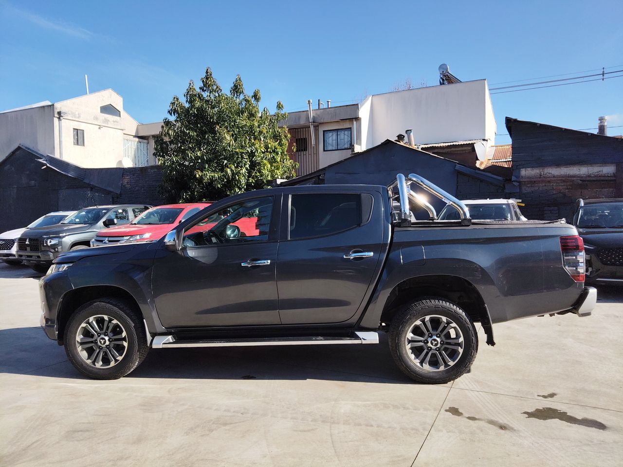 MITSUBISHI - 4