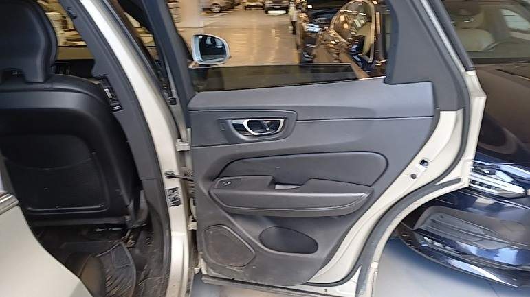 VOLVO - 4