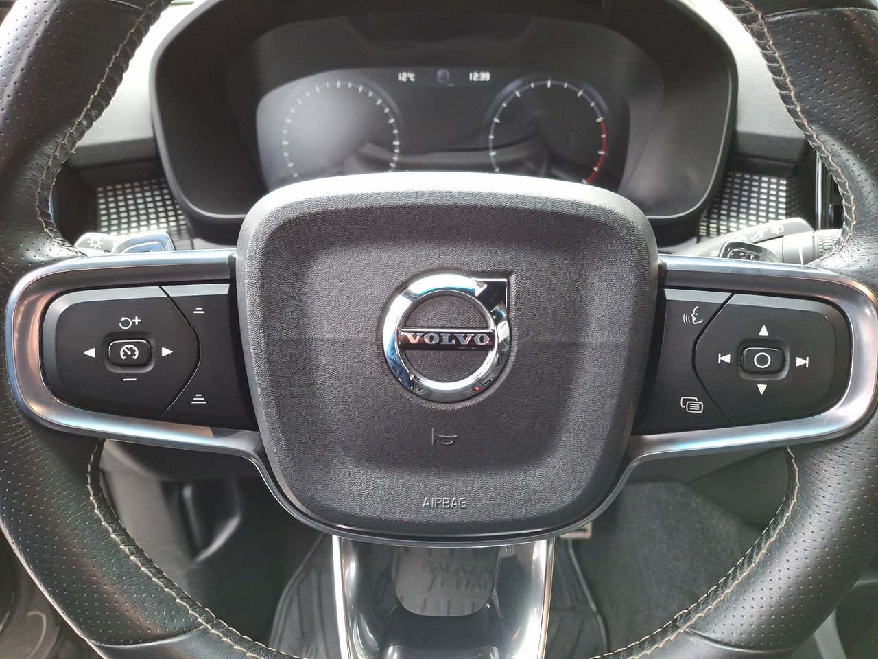 VOLVO - 27