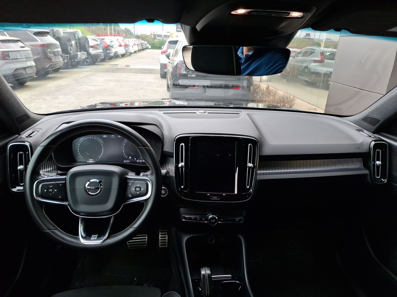 VOLVO - 33