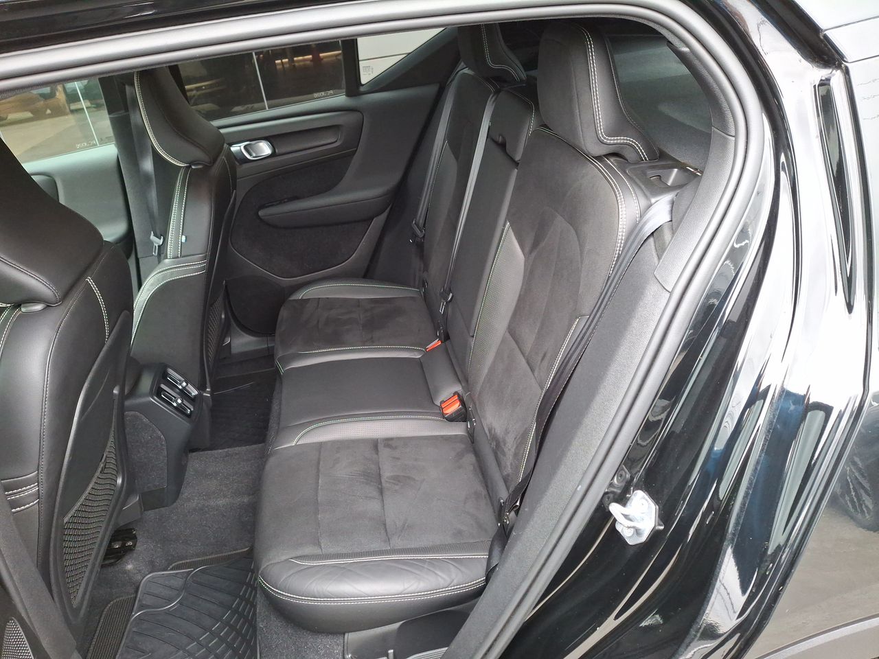 VOLVO - 35