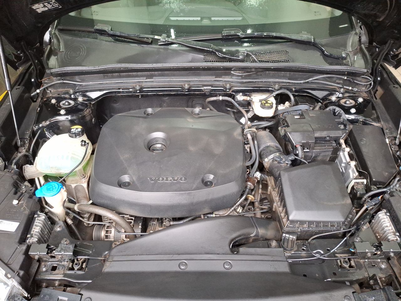 VOLVO - 18
