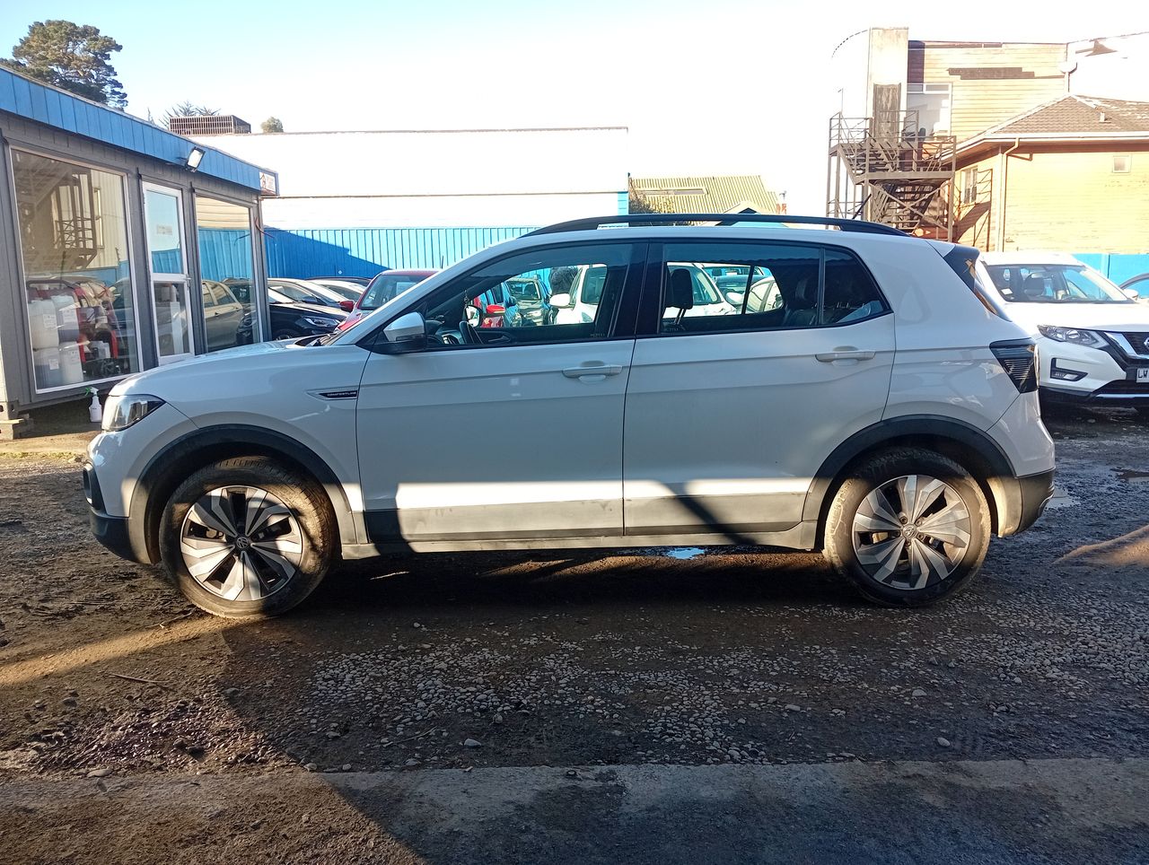 VOLKSWAGEN - 4
