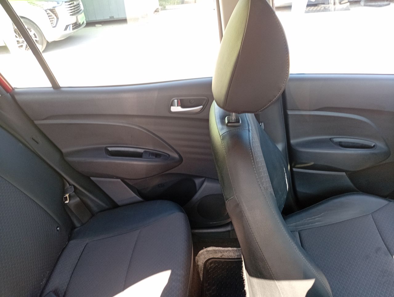 HYUNDAI - 15