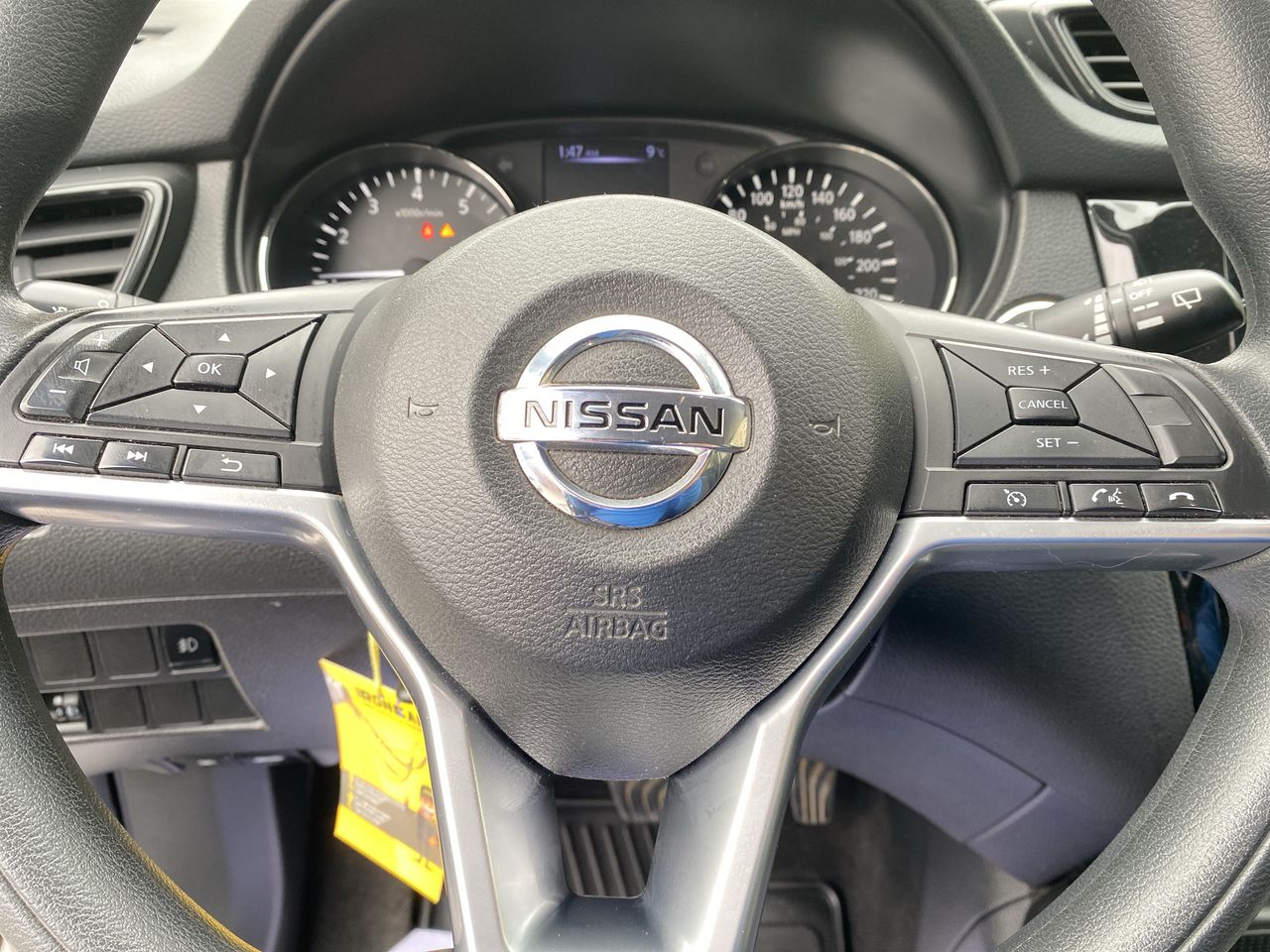 NISSAN - 25