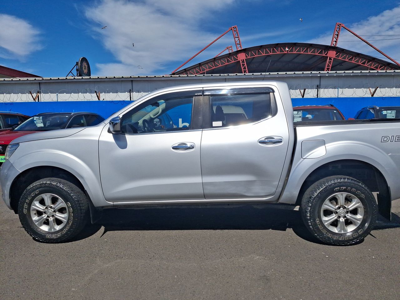 NISSAN - 4