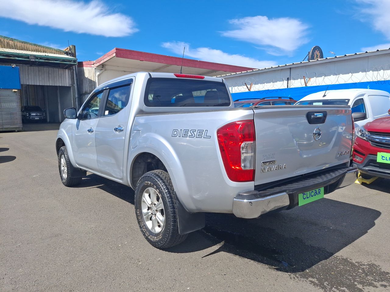 NISSAN - 5