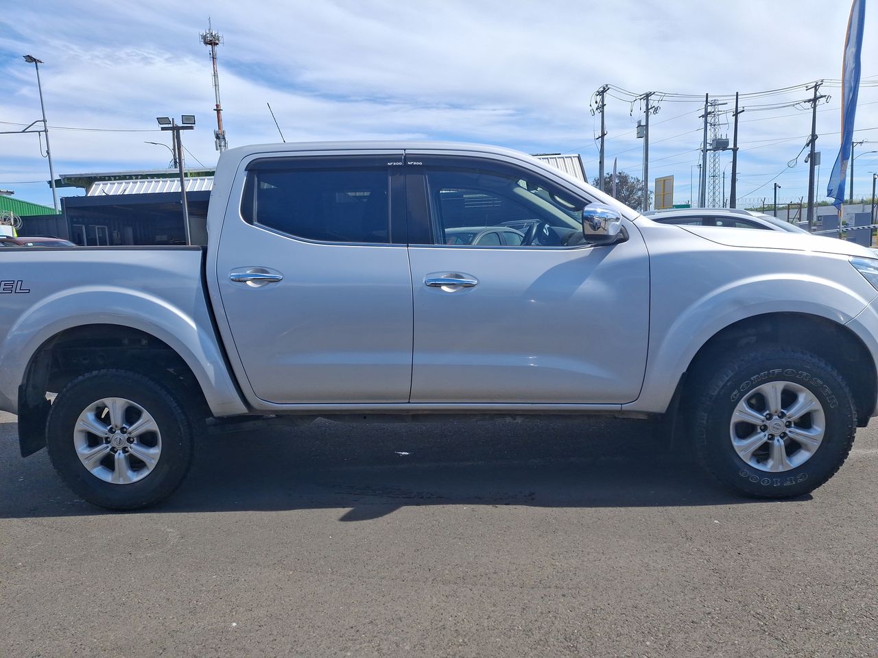 NISSAN - 8