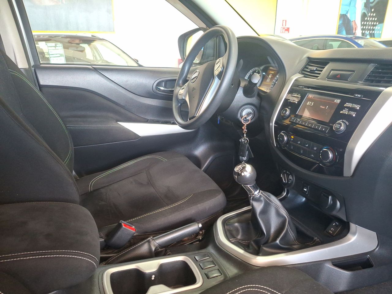 NISSAN - 16
