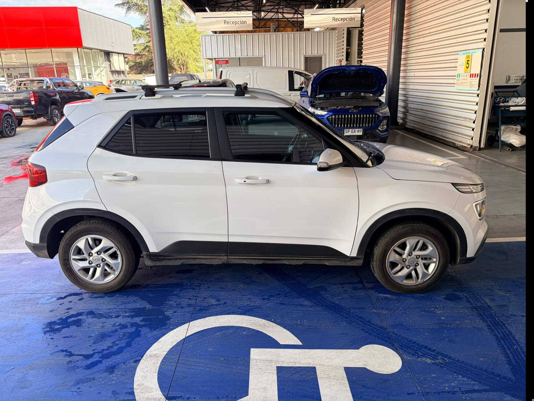 HYUNDAI - 3