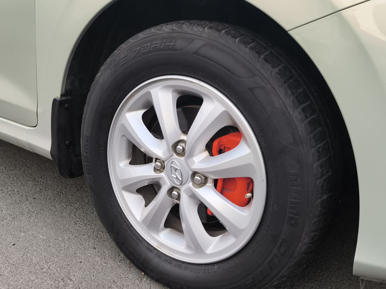 HYUNDAI - 15