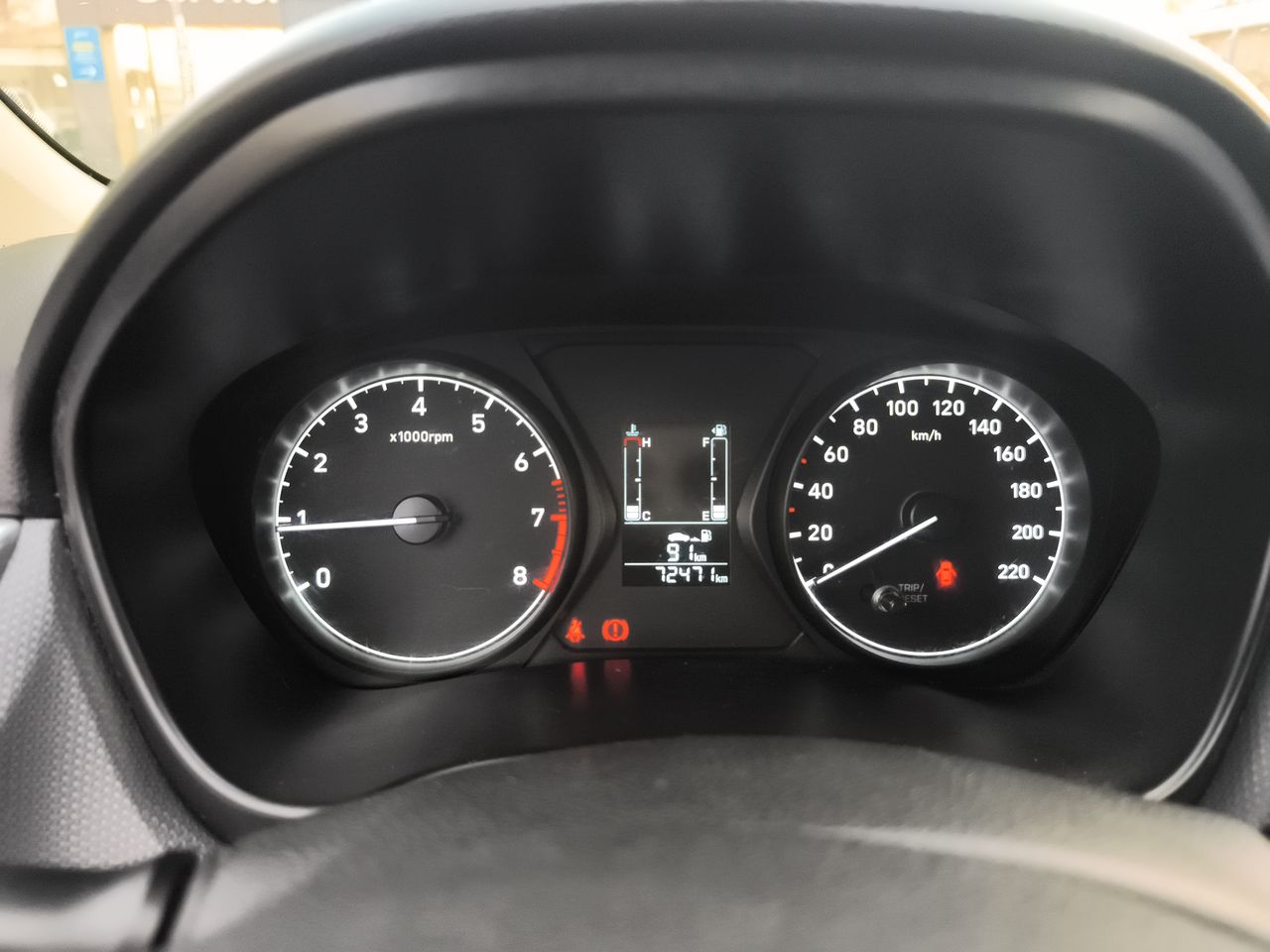 HYUNDAI - 25