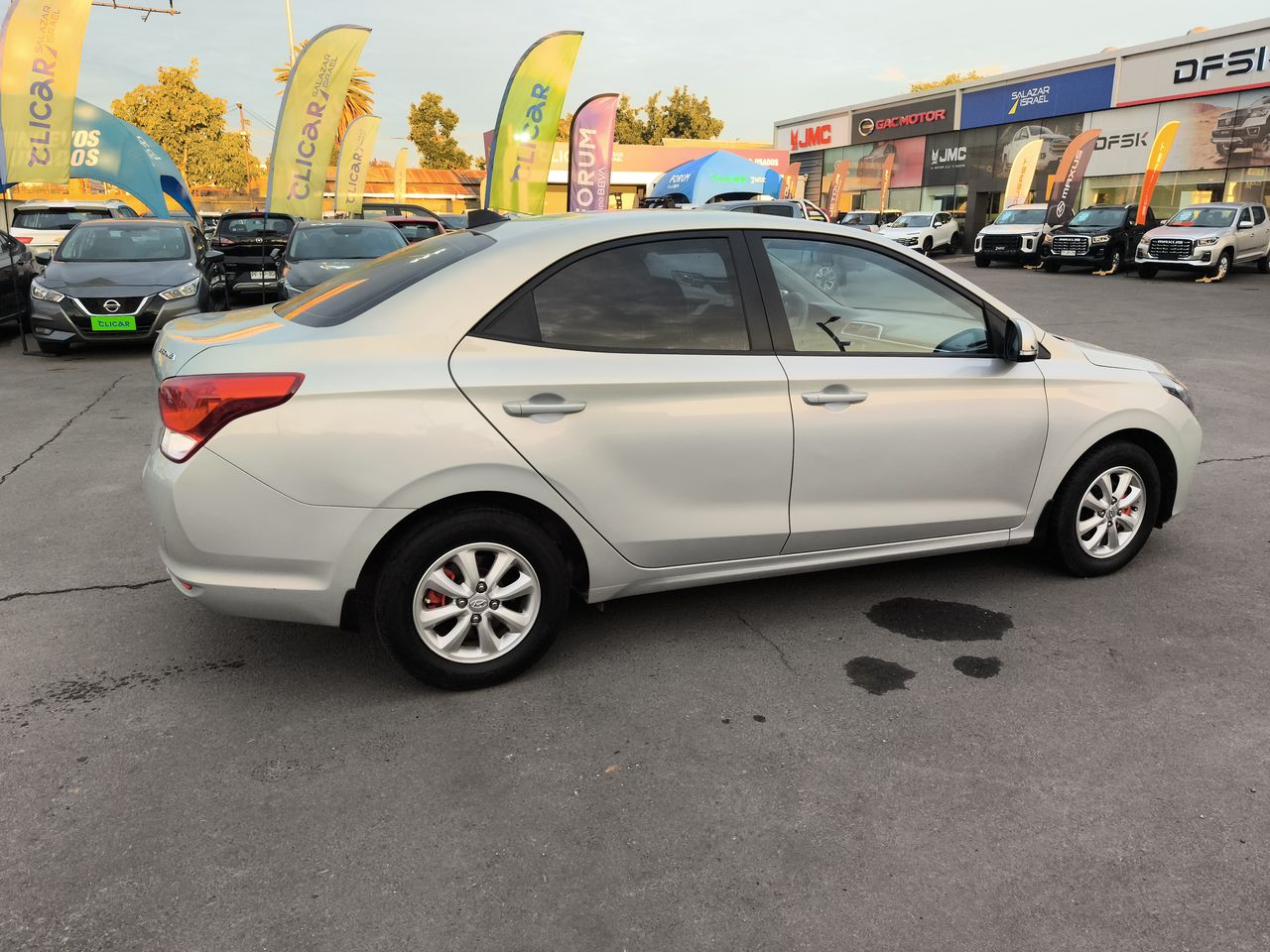 HYUNDAI - 7