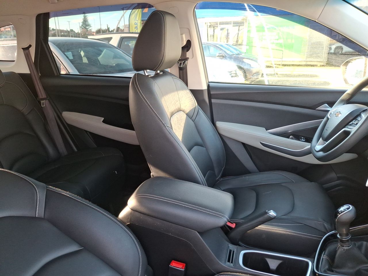 Chevrolet Captiva — foto 8 de 28