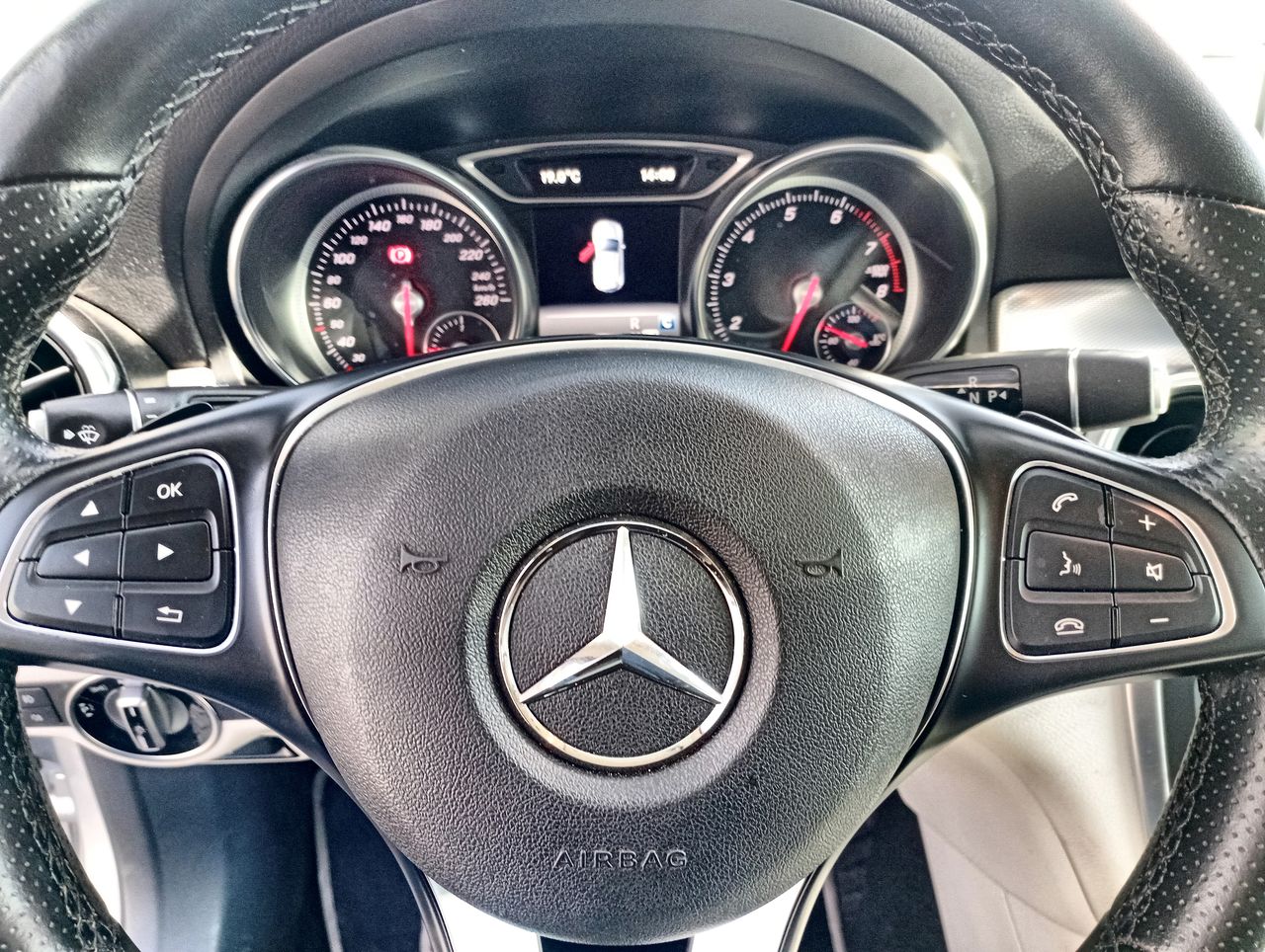 MERCEDES BENZ - 27