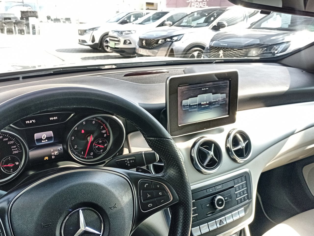 MERCEDES BENZ - 33