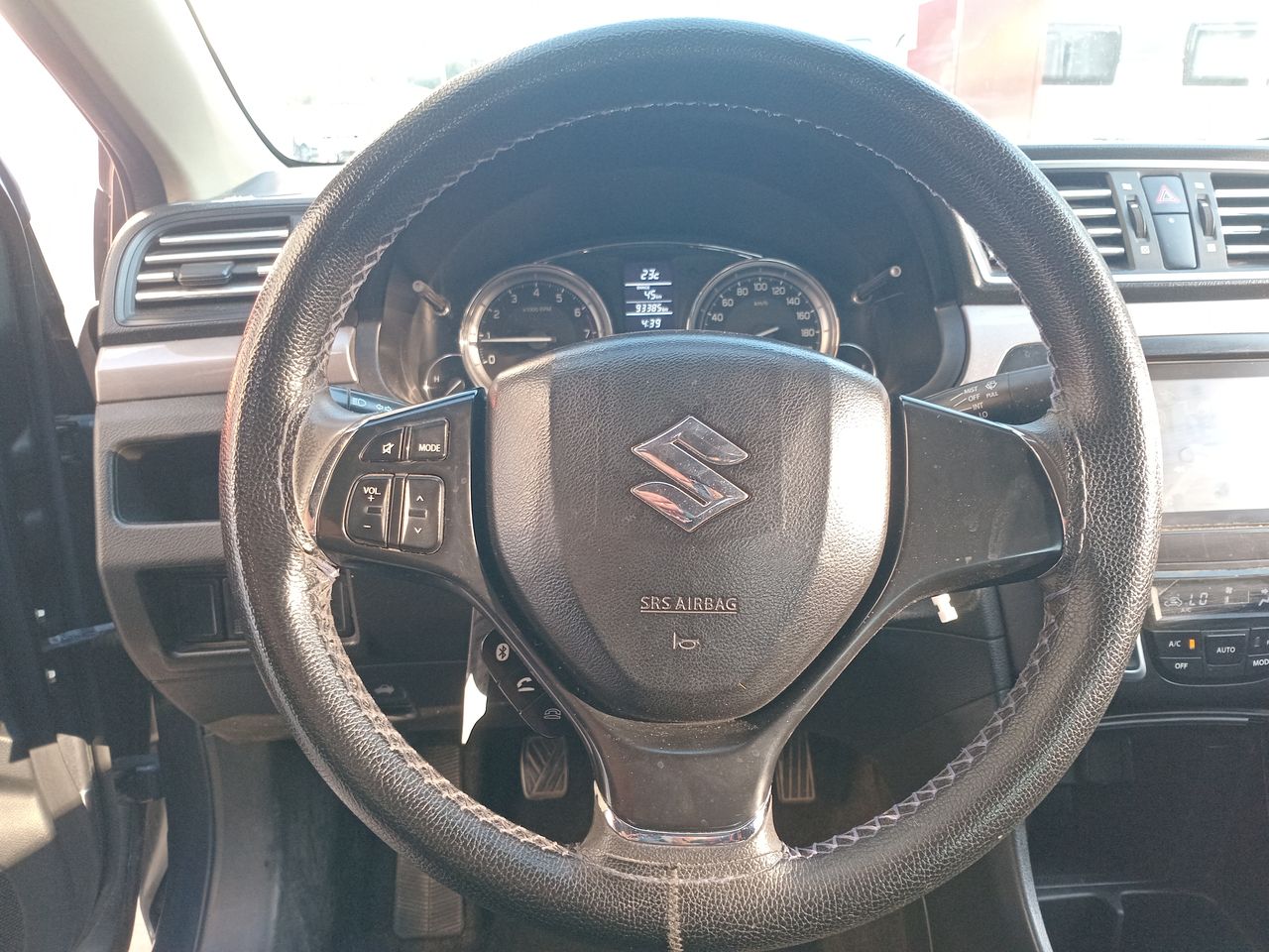 SUZUKI - 23