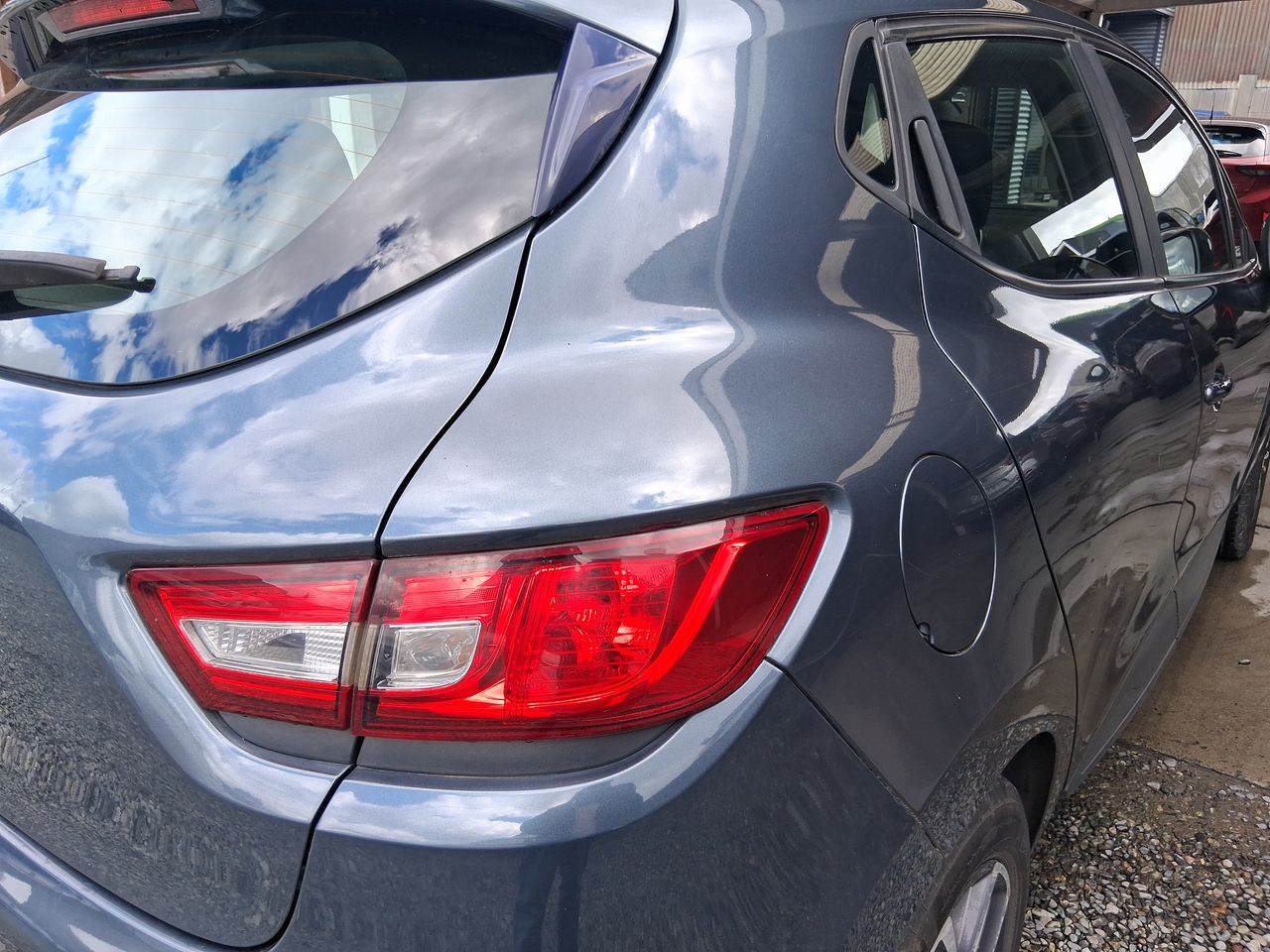 Renault Clio — foto 22 de 36