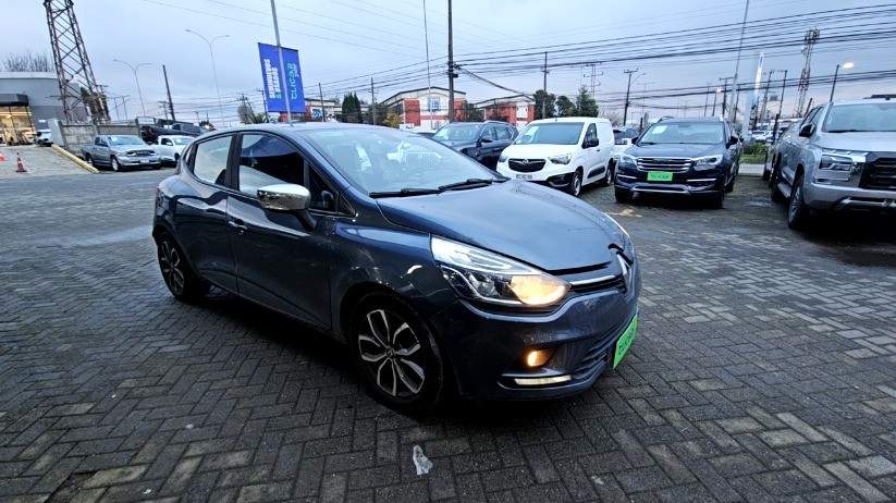 RENAULT