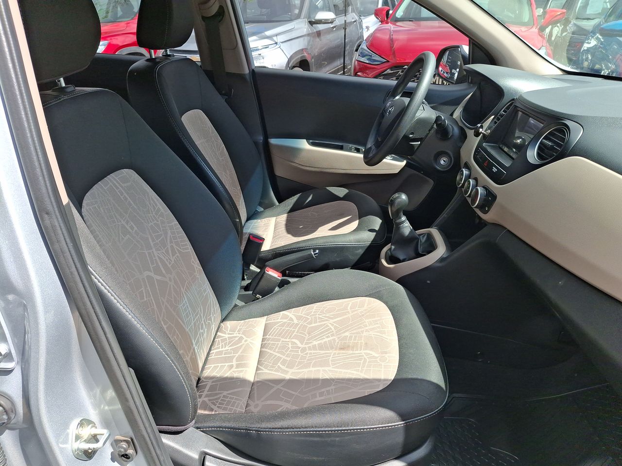 HYUNDAI - 32