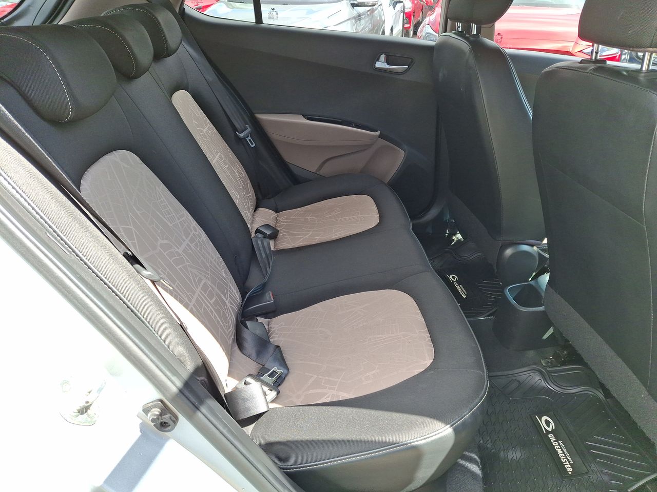 HYUNDAI - 33