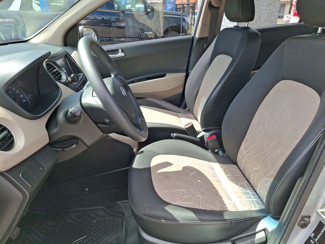 HYUNDAI - 23