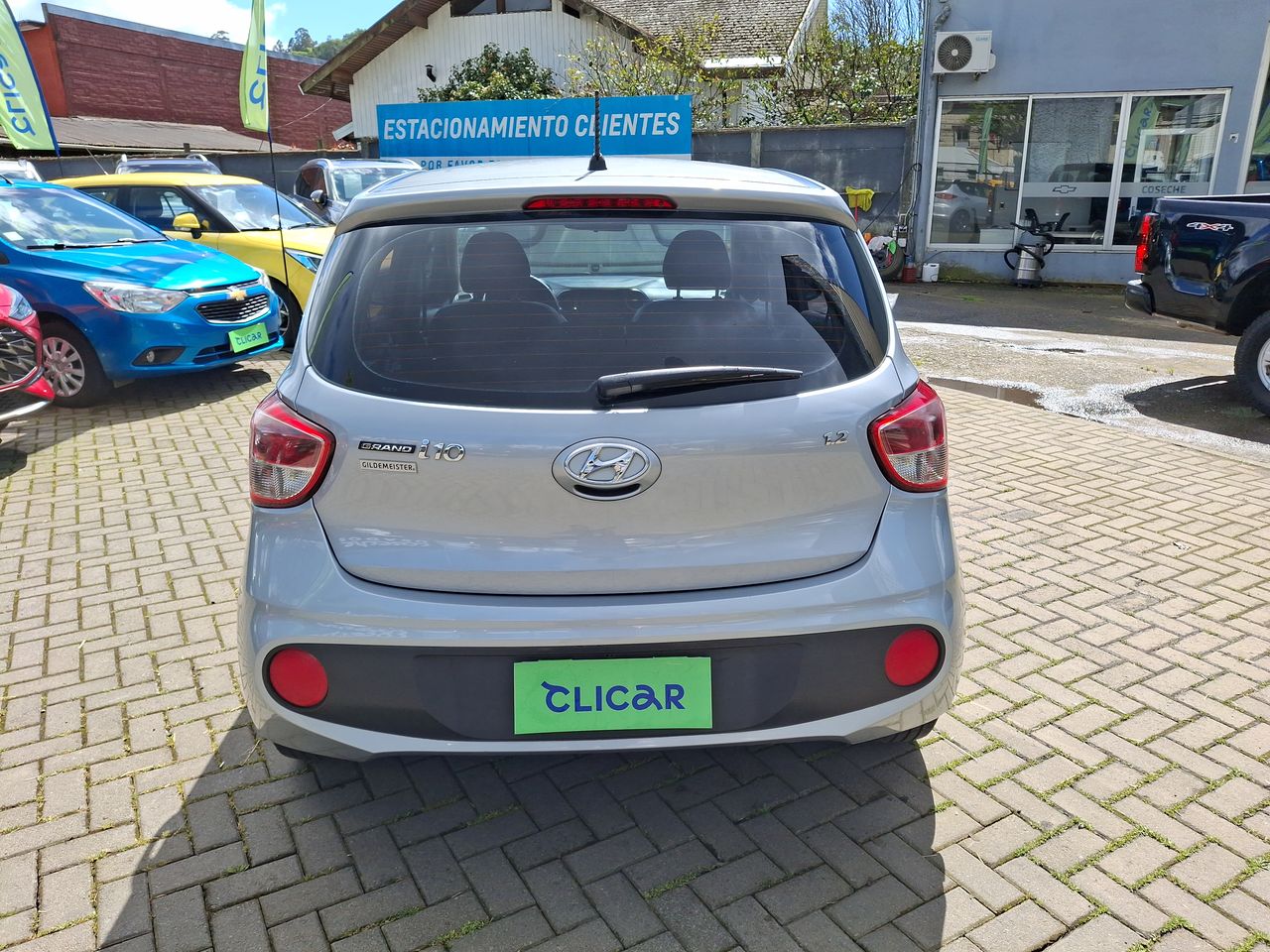 HYUNDAI - 6