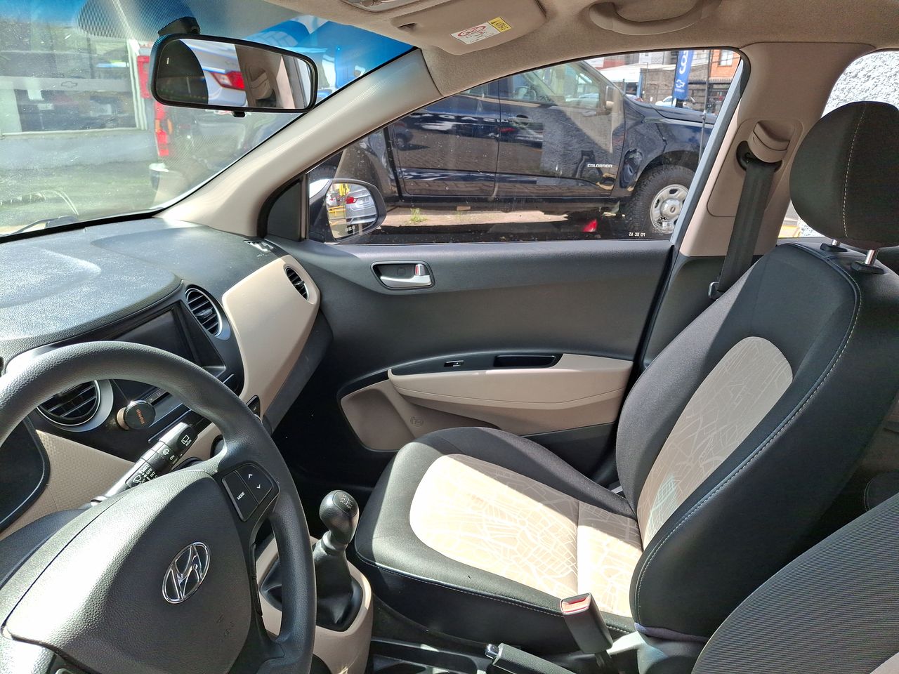HYUNDAI - 10