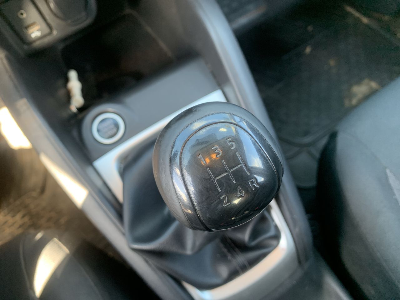 NISSAN - 33