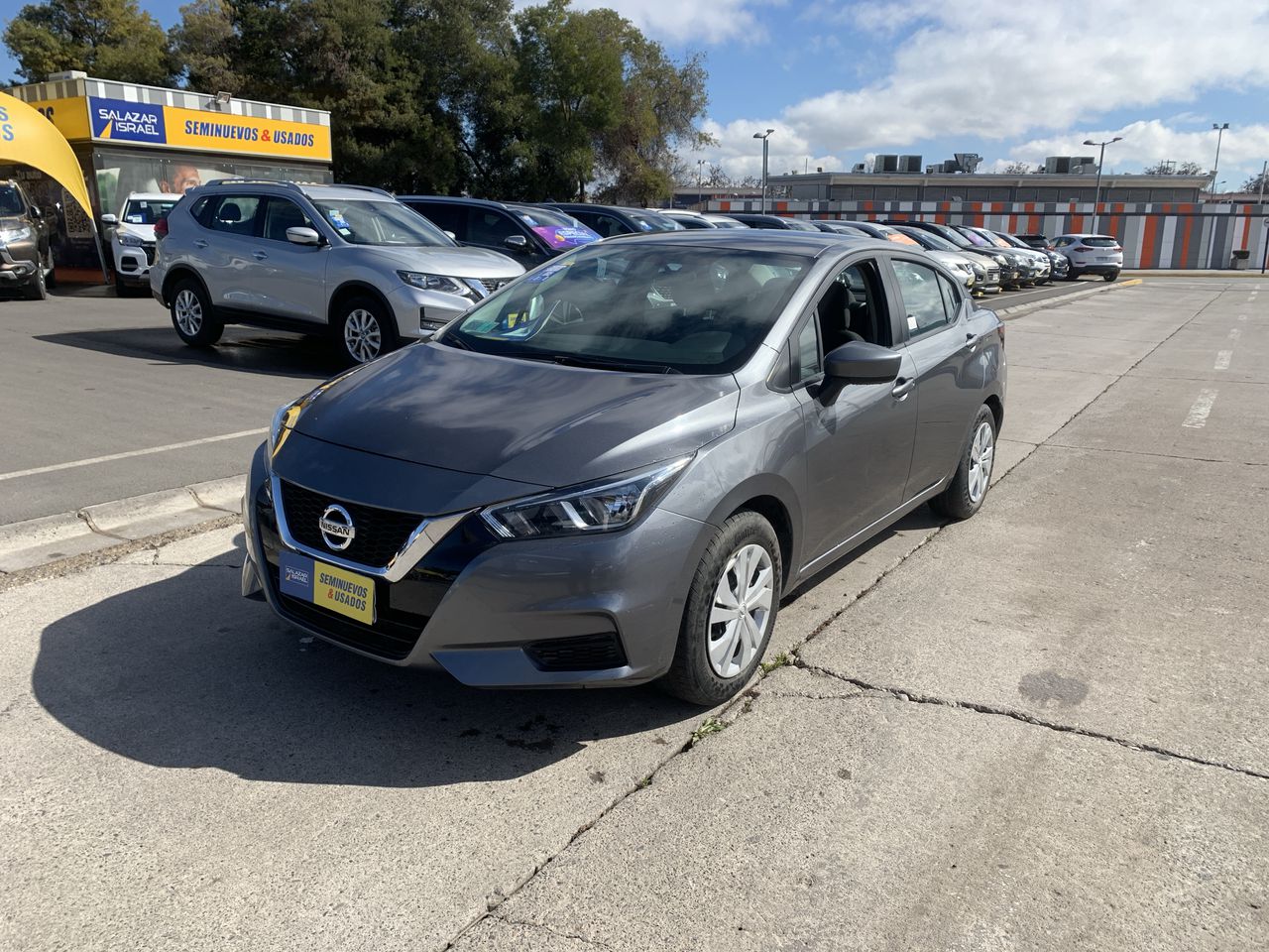 NISSAN - 4