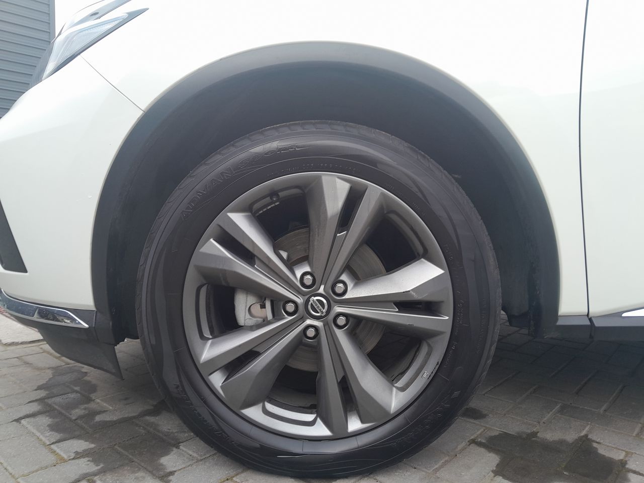 NISSAN - 17
