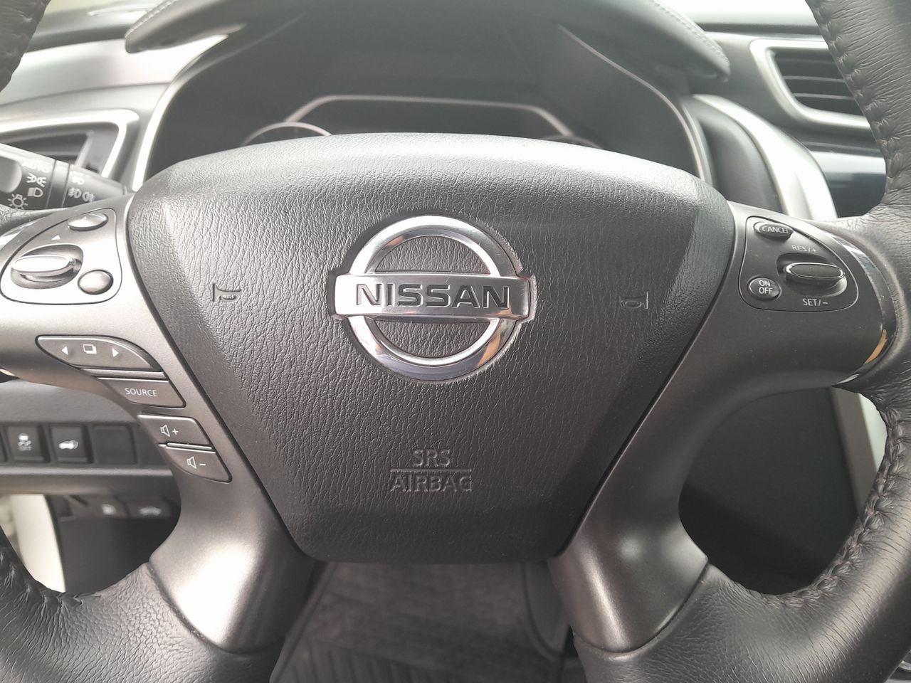 NISSAN - 27