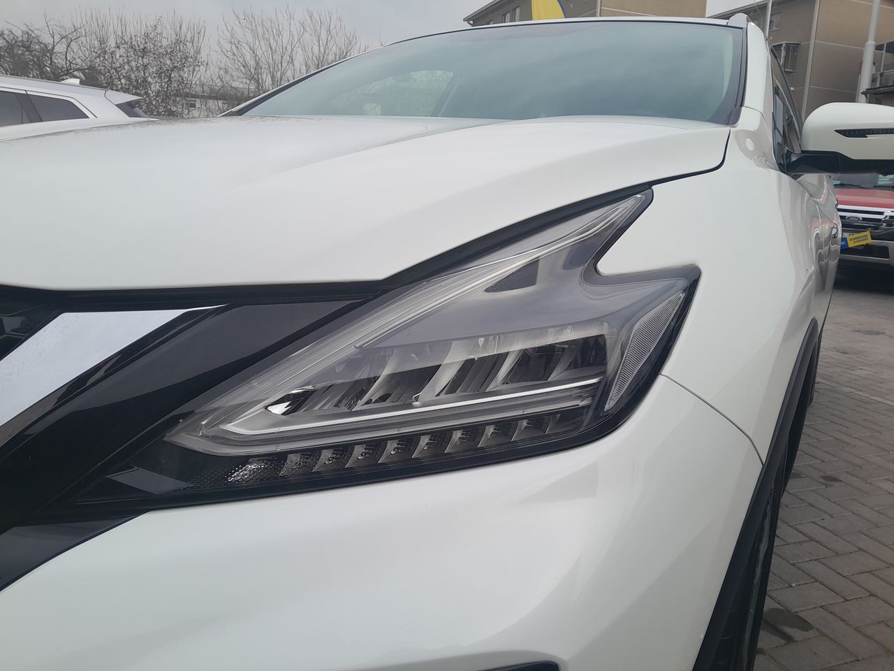 NISSAN - 19