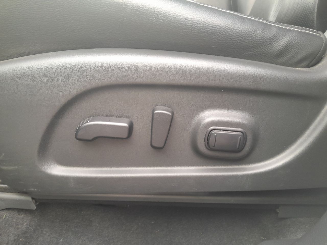 NISSAN - 24