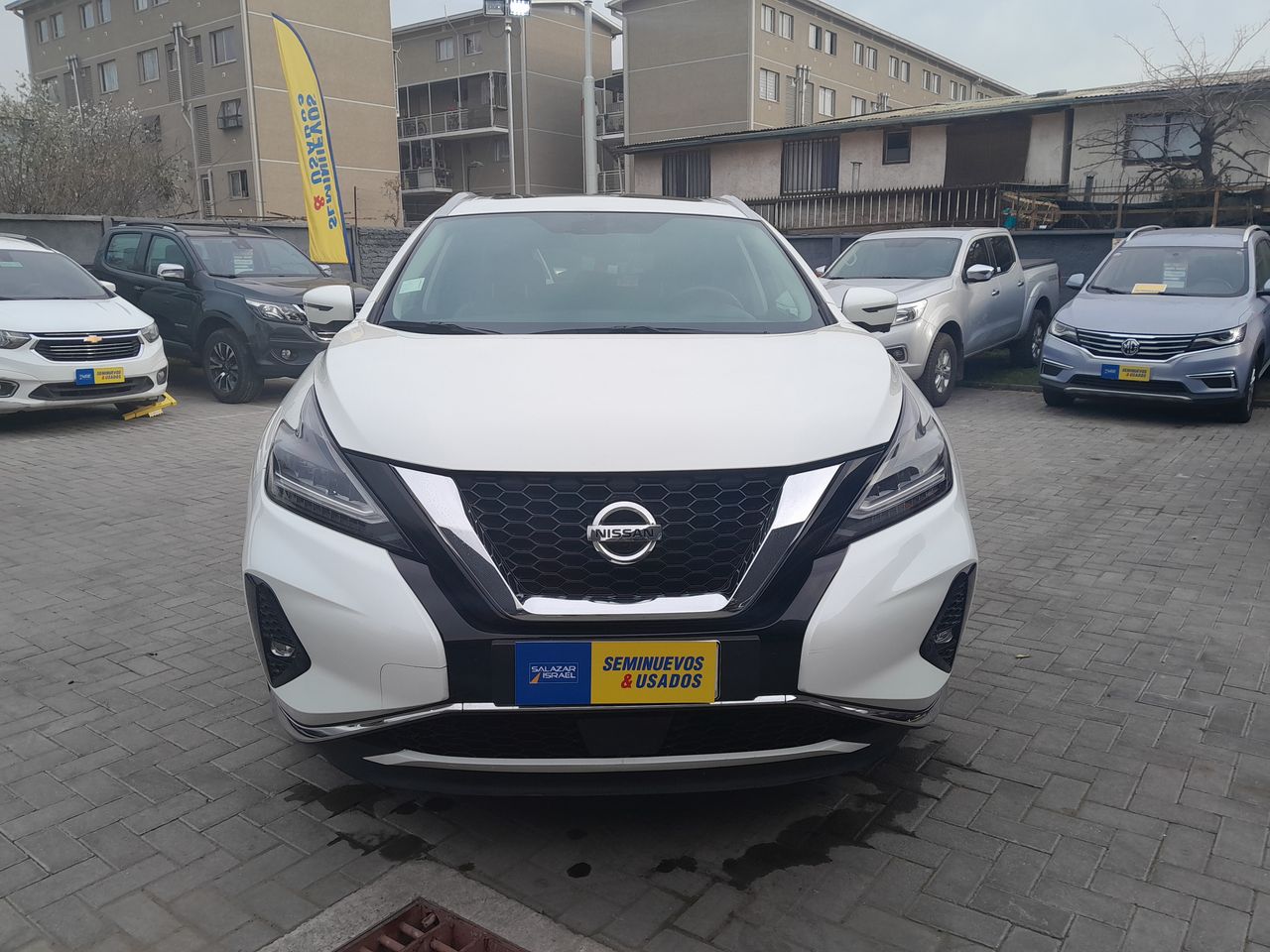 NISSAN - 2