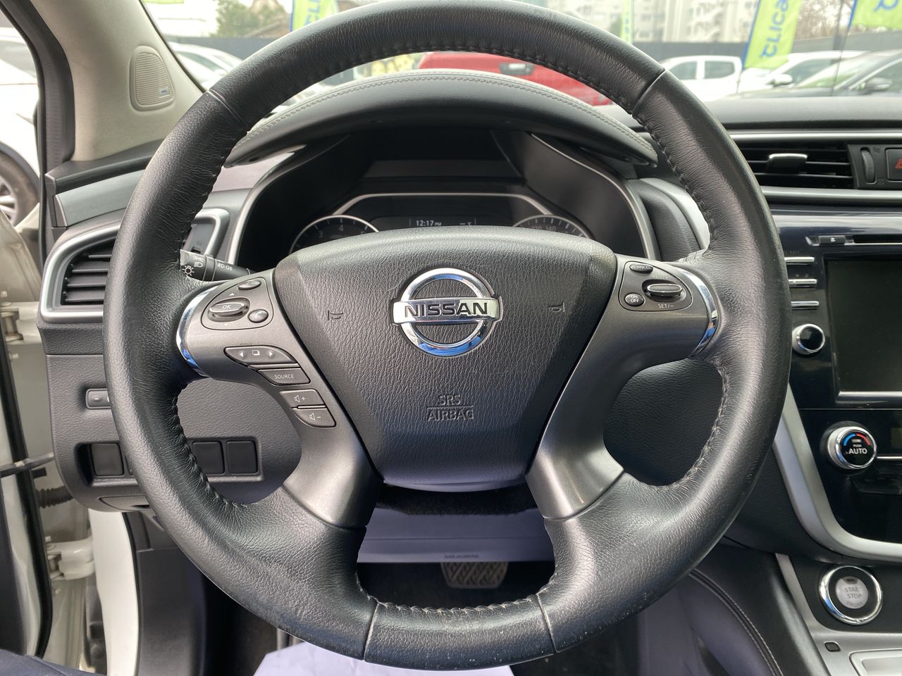 NISSAN - 25