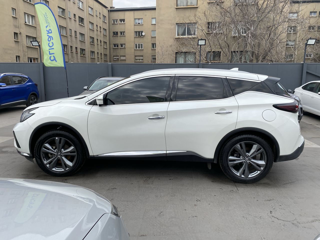 NISSAN - 4