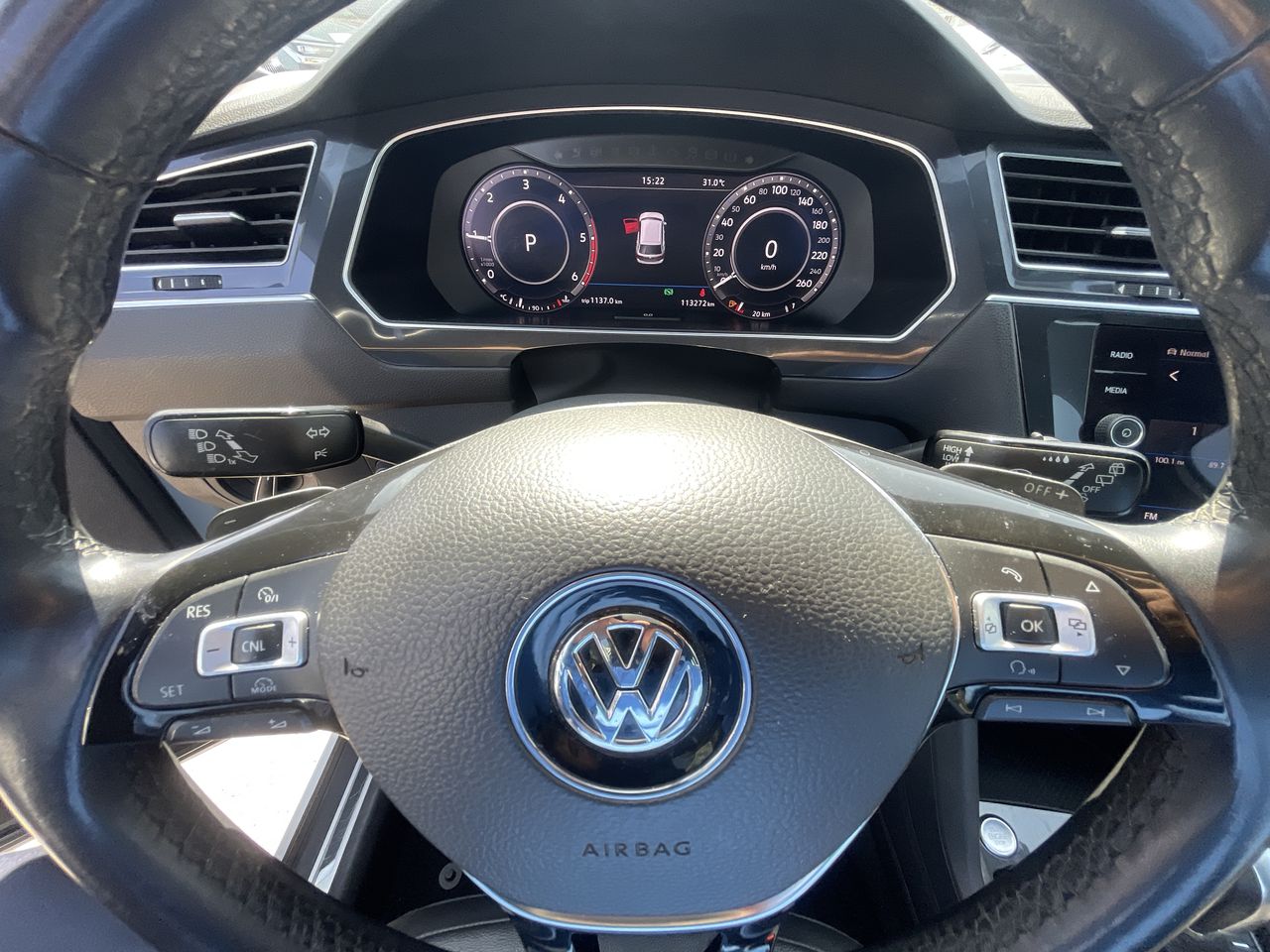 VOLKSWAGEN - 24
