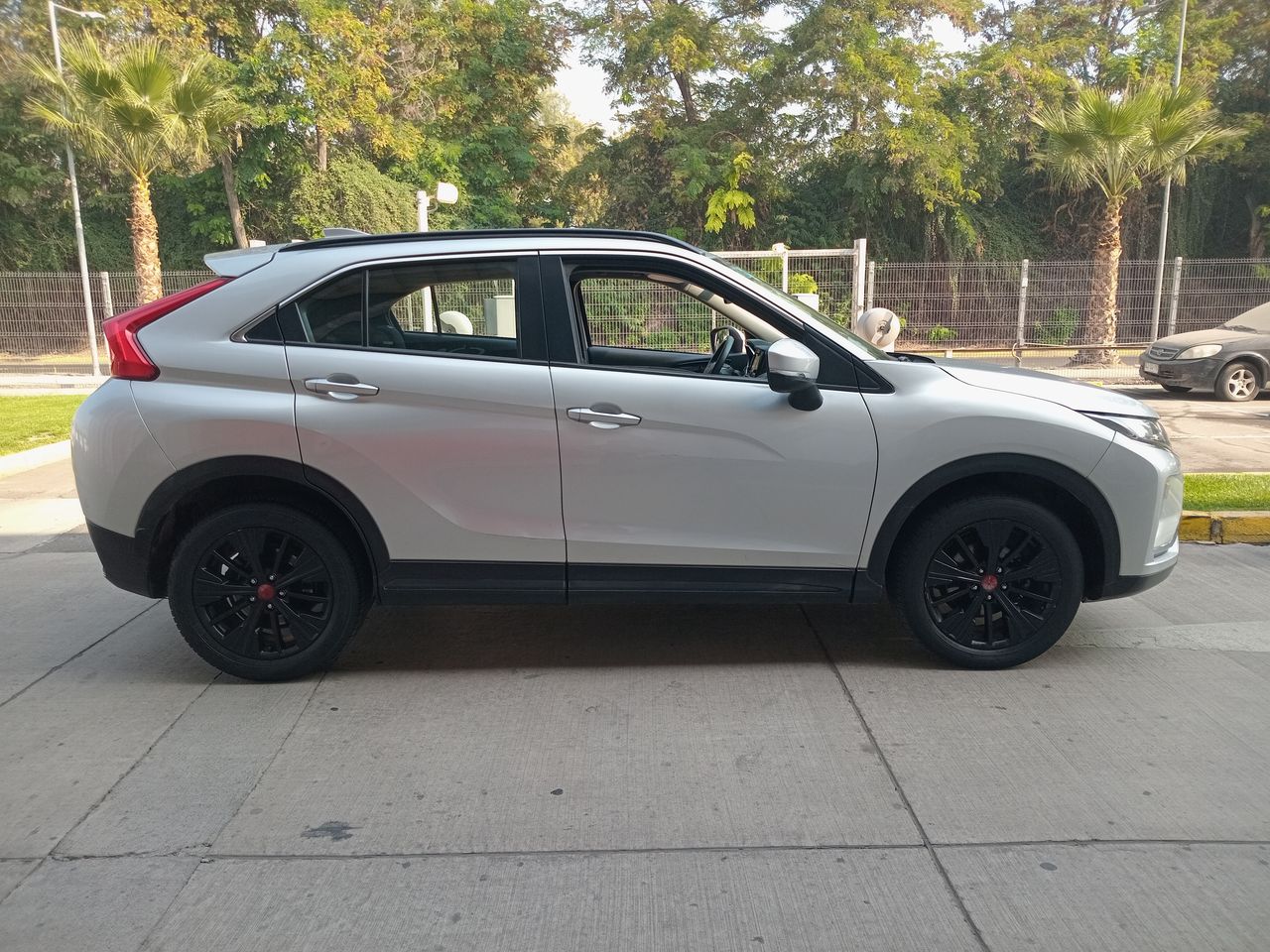MITSUBISHI - 8