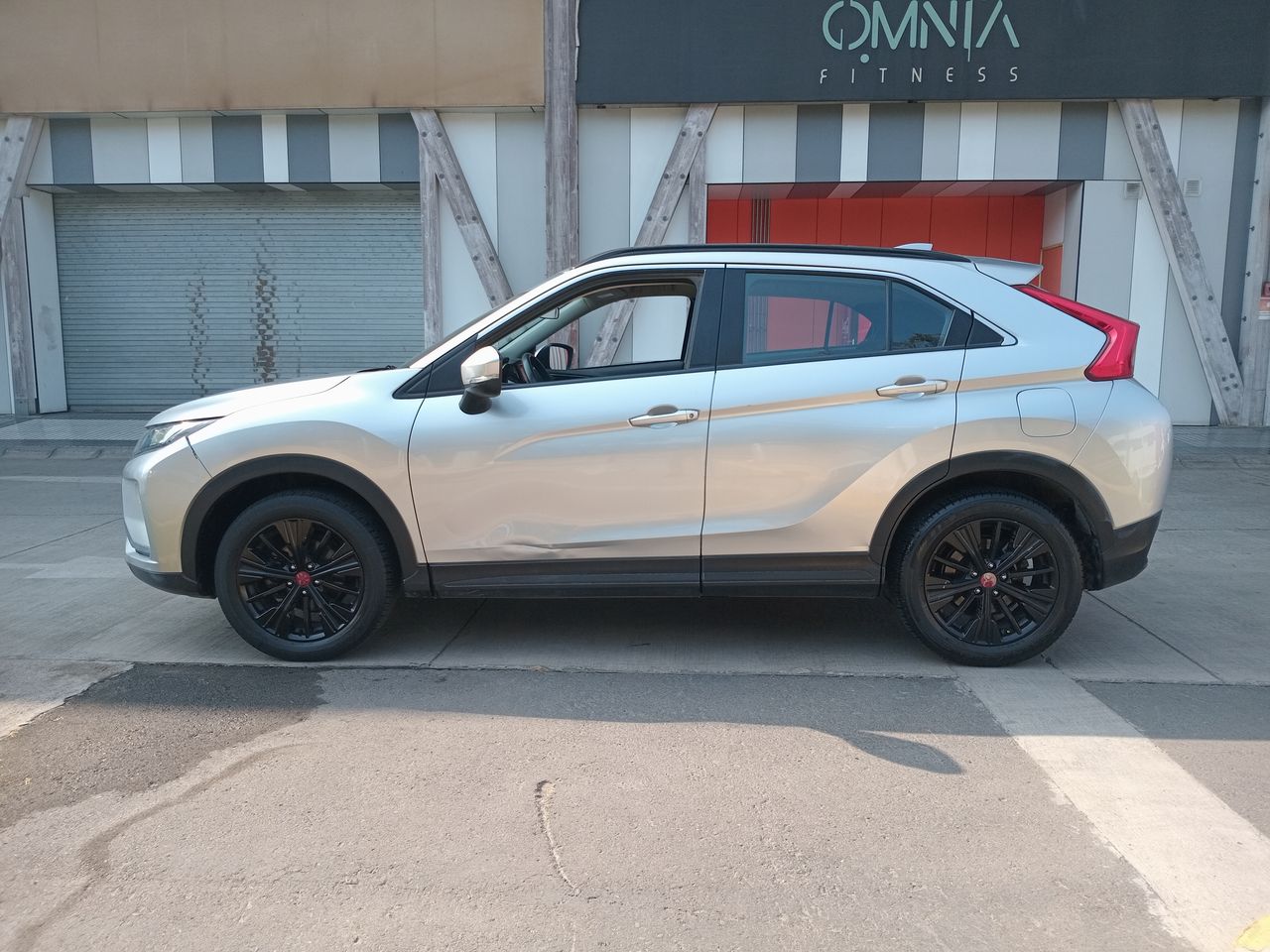 MITSUBISHI - 4