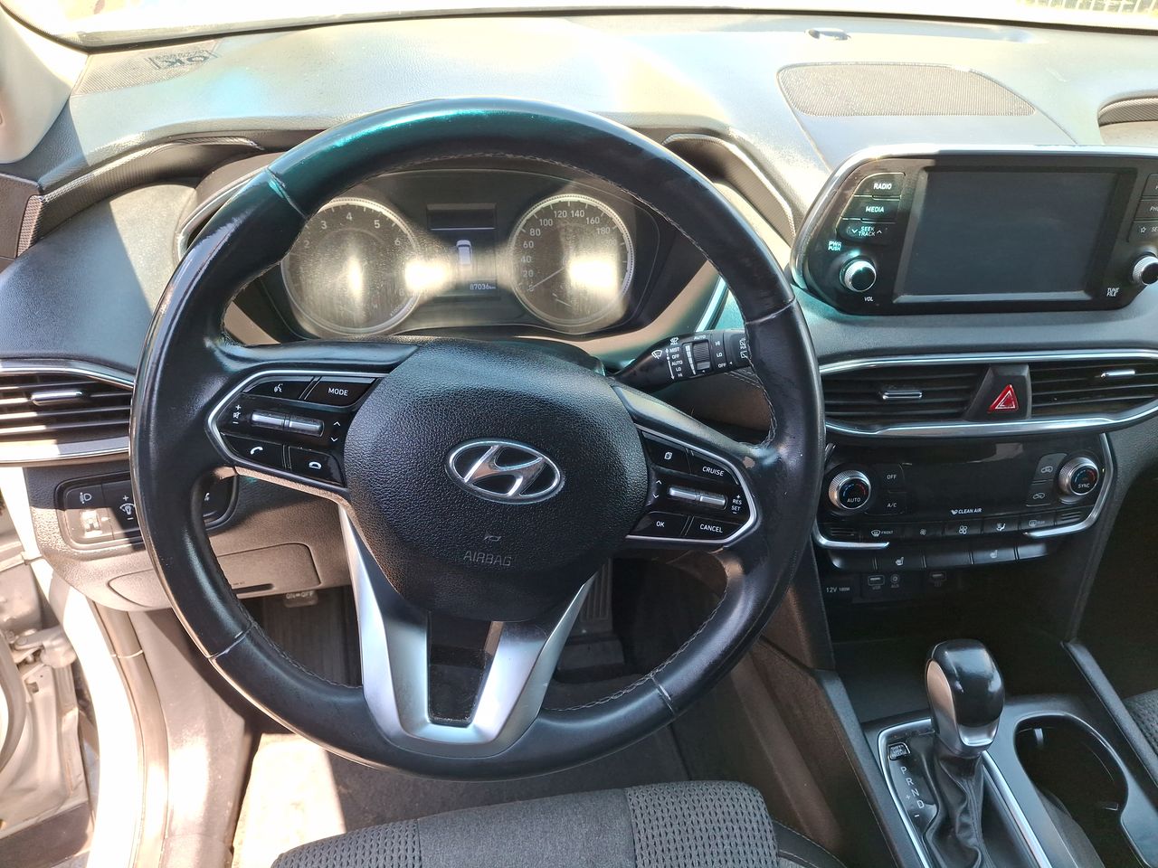 HYUNDAI - 25