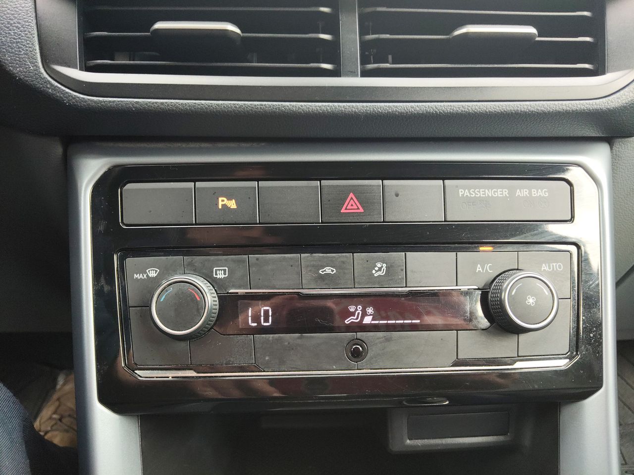 VOLKSWAGEN - 31