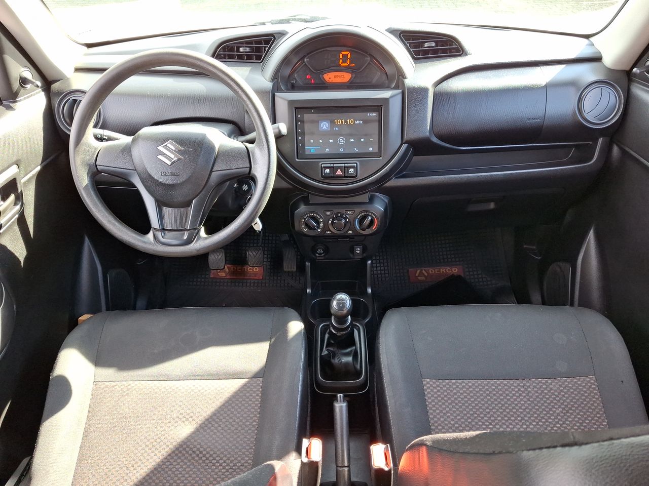 SUZUKI - 29