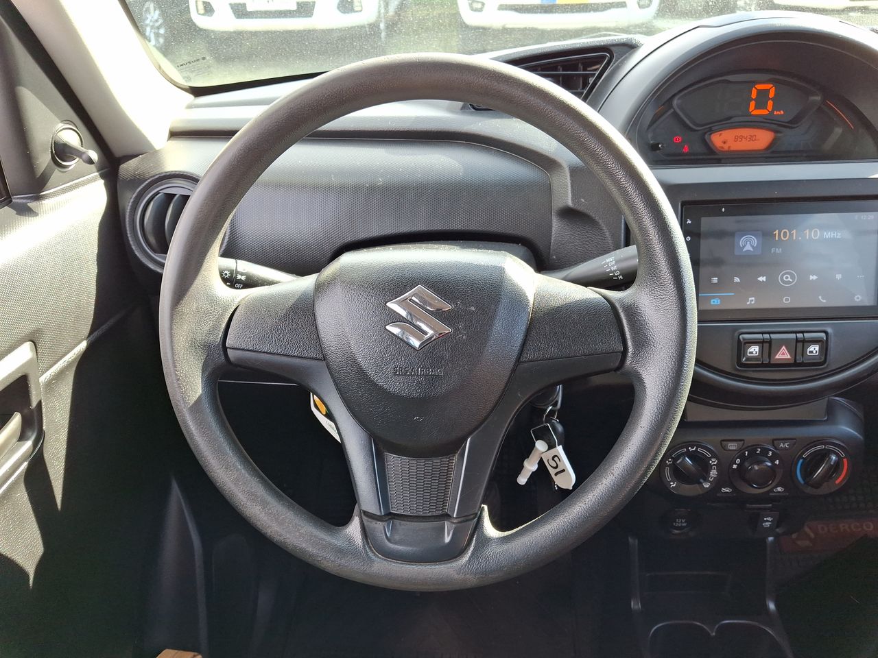 SUZUKI - 24