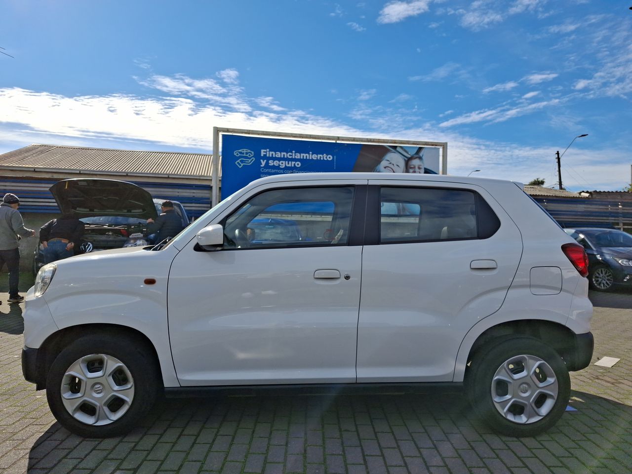 SUZUKI - 4