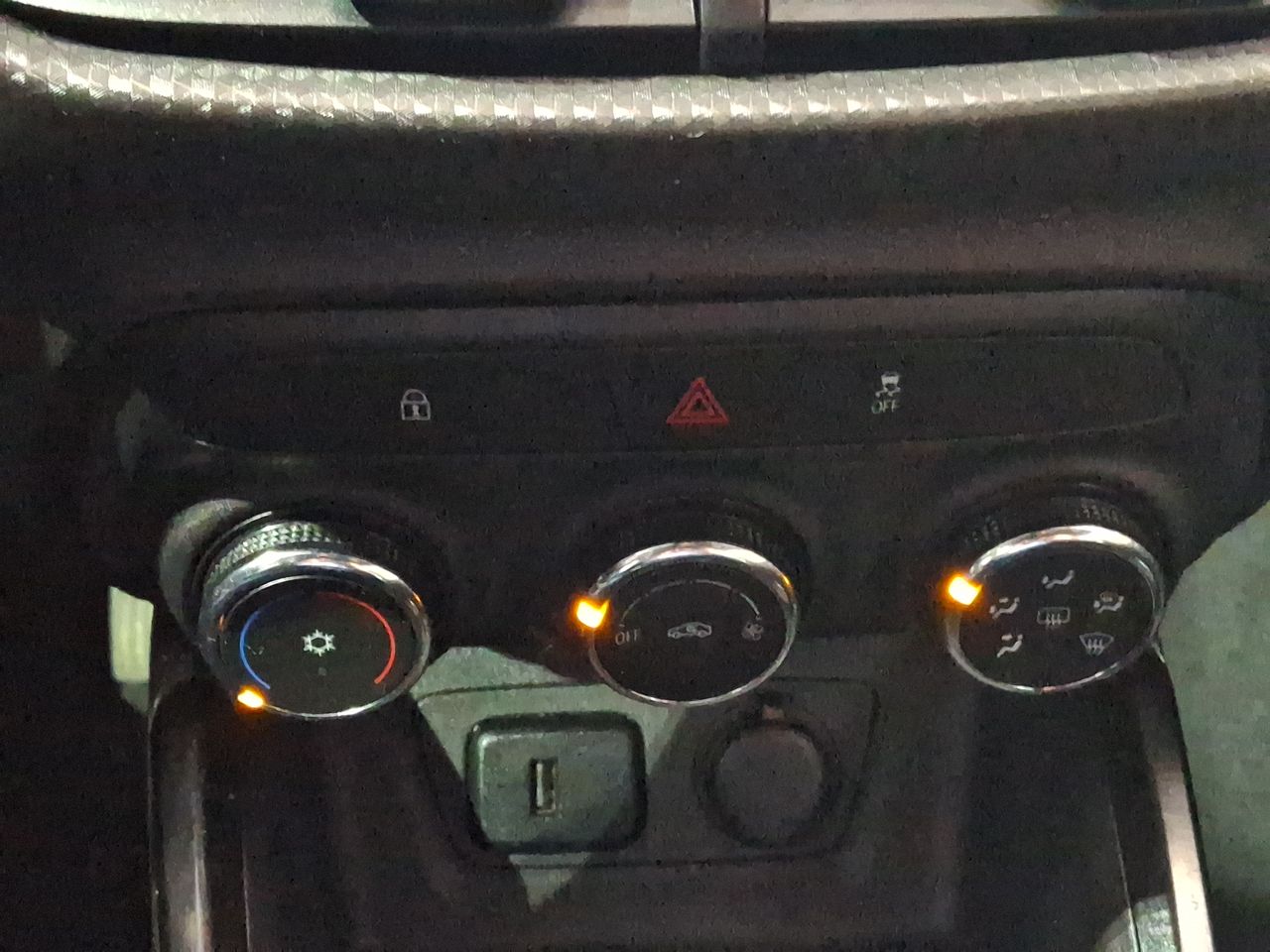 Chevrolet Onix — foto 22 de 26