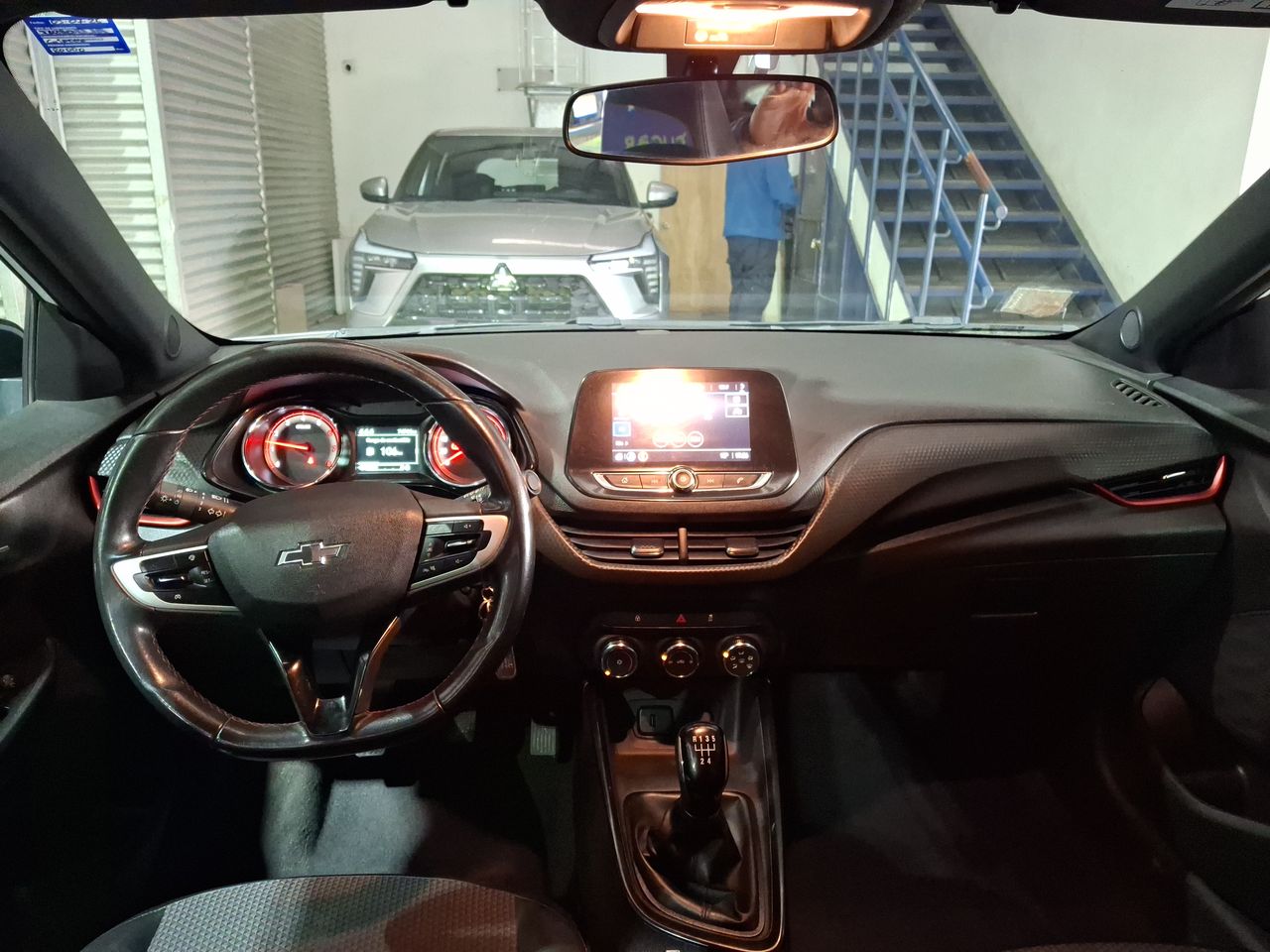 Chevrolet Onix — foto 24 de 26