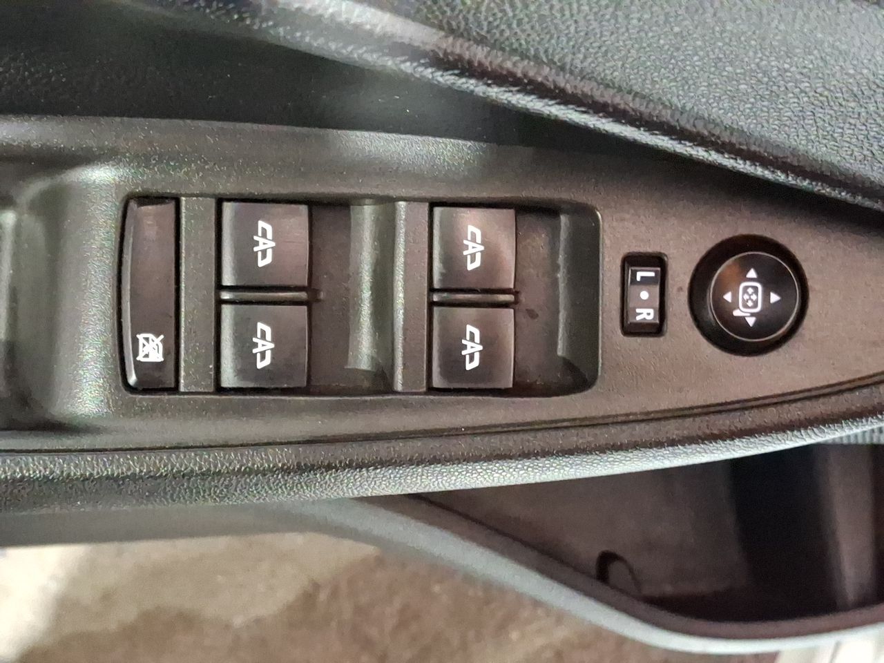 Chevrolet Onix — foto 15 de 26