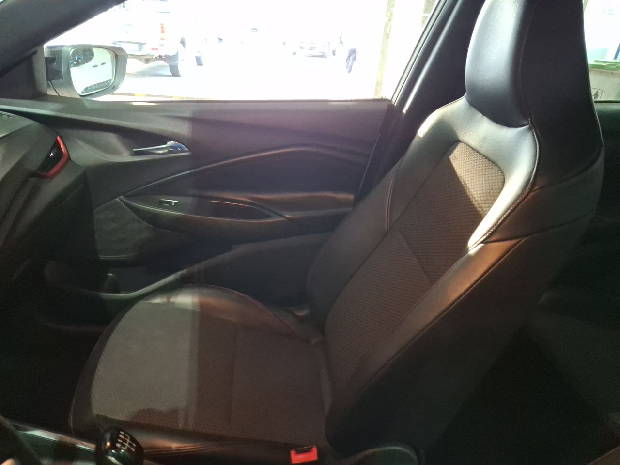 Chevrolet Onix — foto 3 de 26
