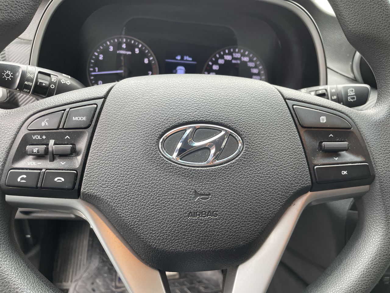 HYUNDAI - 25